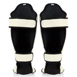 Schienbeinschoner Fairtex Wettbewerb SP5 mit weißen Fußstützen