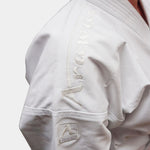 Karateanzug Arawaza Kata Deluxe Evo WKF weiße Stickerei