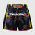 Shorts kick-thai Venum Tekken 8 Yoshimitsu Schwarz-orange 