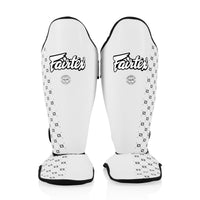 Schienbeinschoner Fairtex Wettbewerb SP5 mit weißen Fußstützen 