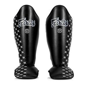 Schienbeinschoner Fairtex Wettbewerb SP5 mit schwarzen Fußstützen 