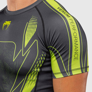 Rashguard Venum Amazonia Reborn maniche corte Nero-verde-Combat Arena
