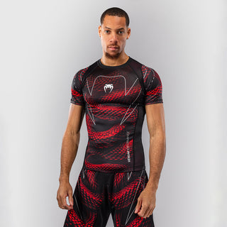 Rashguard Venum Matupa Kurzarm Schwarz-Rot-Combat Arena