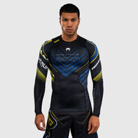 Rashguard Venum Tekken 8 King langärmlig Schwarz-Gelb 