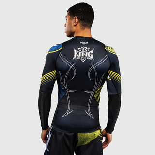 Rashguard Venum Tekken 8 King langärmlig Schwarz-Gelb 