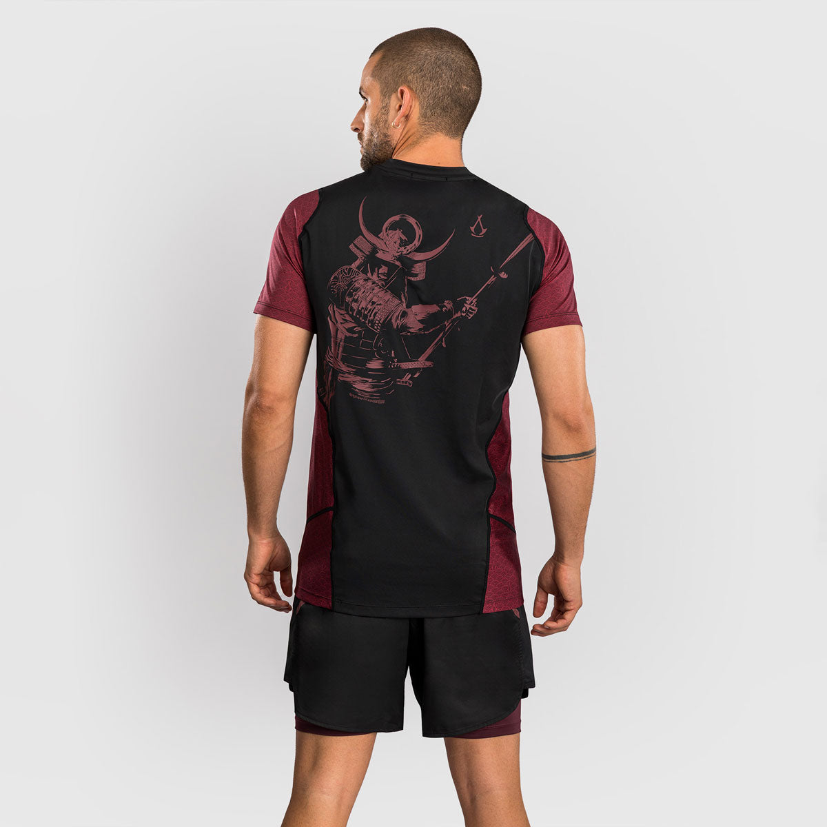 T-shirt Venum Assassin's Creed Shadows Dry Tech Rot-schwarz - Combat Arena